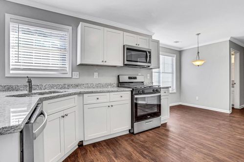 5560 Grove Place Xing, Lilburn GA  30047-6550 exterior