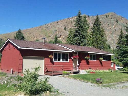 401 Bullion St, Hailey ID  83333-4959 exterior
