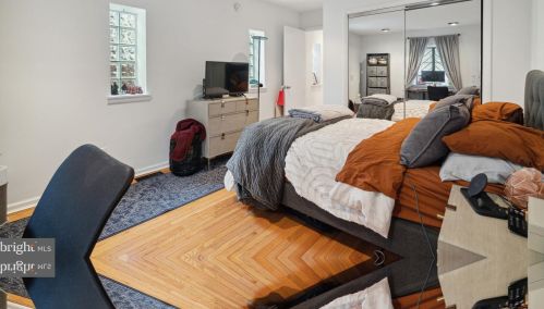 620 19 St, Philadelphia PA  19146-1439 exterior