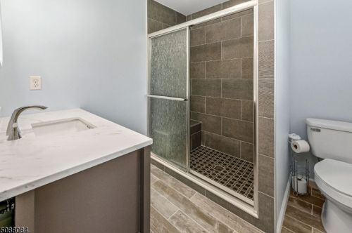 31 Clearview Dr, Dover NJ  07869-1304 exterior