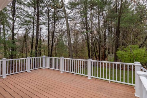 21 Palisade Dr, Nashua NH  03062-2119 exterior