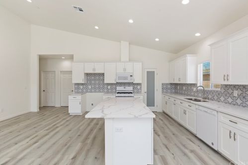 4847 Hedrick Ave, Riverside CA  92505-1367 exterior