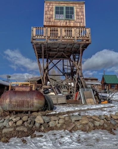 308 Poplar St, Leadville CO 80461-3350 exterior