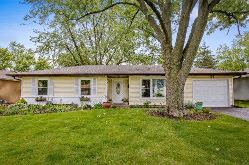1527 Kennicott Ave, Arlington Hts, IL 60004-3601