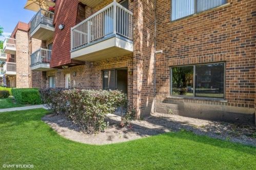603 Central Rd, Mount Prospect, IL 60056-2373