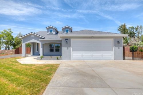 5959 Crestview Dr, Paradise, CA 95969-3800