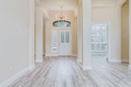 1005 Cowboys Pkwy, Irving TX  75063-5024 exterior