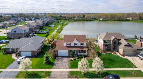 1694 Eagle Cir, Mokena, IL 60451-2389