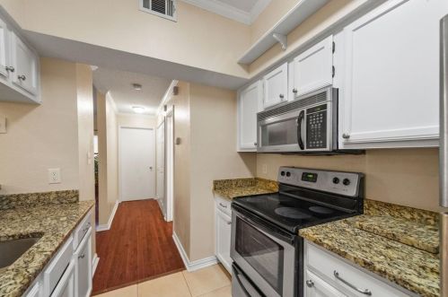 3257 Donnelly Cir, Fort Worth TX  76107-5440 exterior