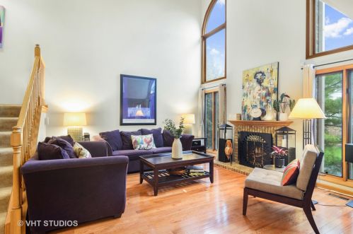 529 Walden Dr, Palatine, IL 60067-8645
