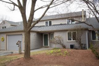 94 Walden Pond Dr, Nashua, NH 03064-2877