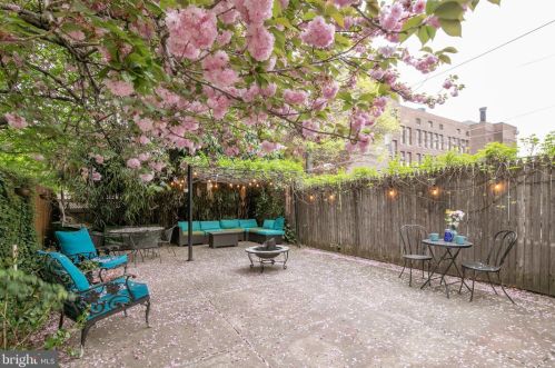 627 16th St, Philadelphia PA  19130-3415 exterior