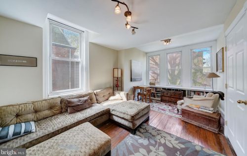 430 42 St, Philadelphia PA 19104-0044 exterior