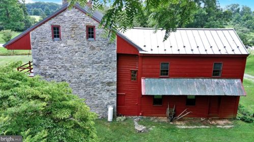 1917 Walnut Bottom Rd, Carlisle PA  17015-9624 exterior