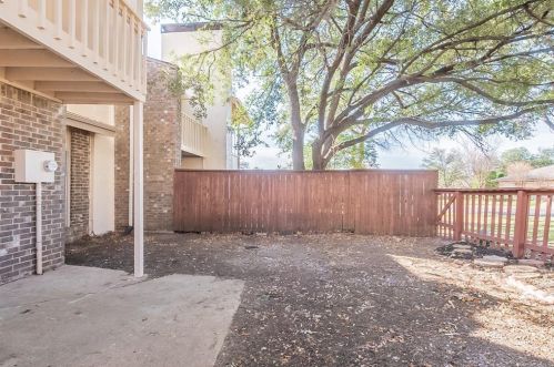 2992 Buttonwood Dr, Carrollton TX exterior