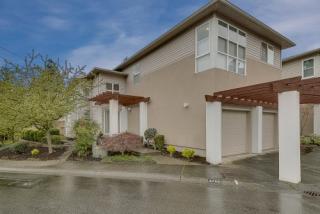 2749 124th Ave, Bellevue, WA 98005-4100