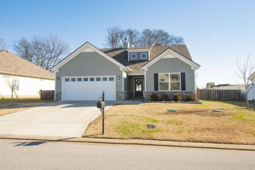 1310 Halverson Dr, Murfreesboro, TN 37128