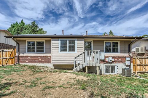 2566 Quintero Way, Aurora CO  80013-1558 exterior