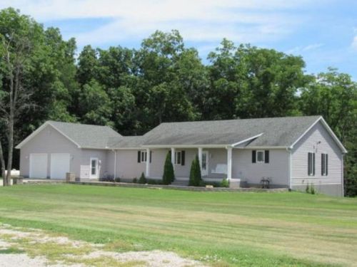 13458 Hickory Grove Rd, Tabor, IL 61778-1462