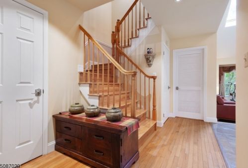 14 Ginger Ct, Princeton NJ  08540-9421 exterior