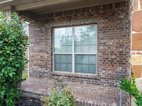 649 Cattlemans Way, Fort Worth TX  76131-3125 exterior