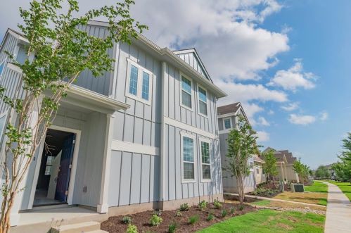 1257 Goforth Rd, Uhland TX  78640-4733 exterior