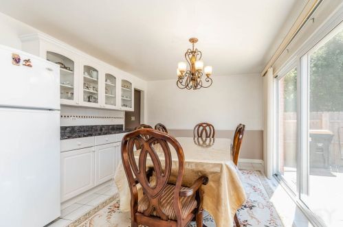 7803 Nordica Ave, Niles IL  60714-3313 exterior