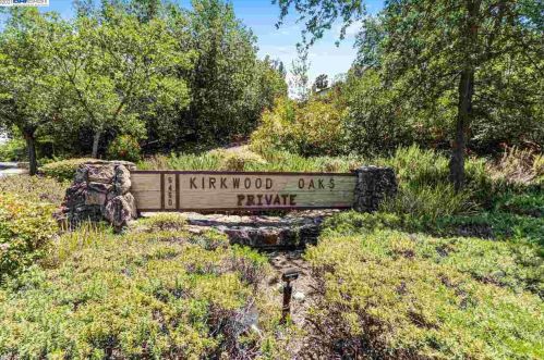 5450 Kirkwood Dr, Concord CA  94521-1655 exterior