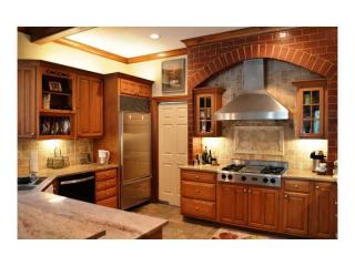 3295 Stillhouse Rd, Atlanta GA  30339-3322 exterior