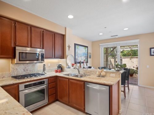 44 Daisy, Irvine, CA 92618-6904