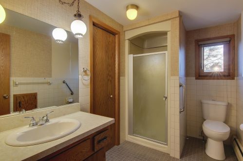 987 Hall Ave, Saint Paul MN  55118-1421 exterior