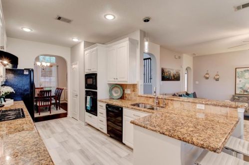 10065 Red Bluff Ln, Fort Worth TX  76177-7402 exterior