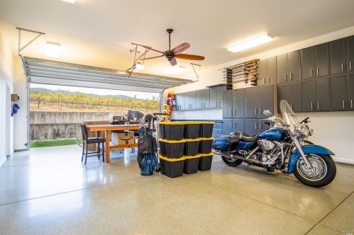 2000 Sanford Rnch Rd, Ukiah CA 95482-5251 exterior