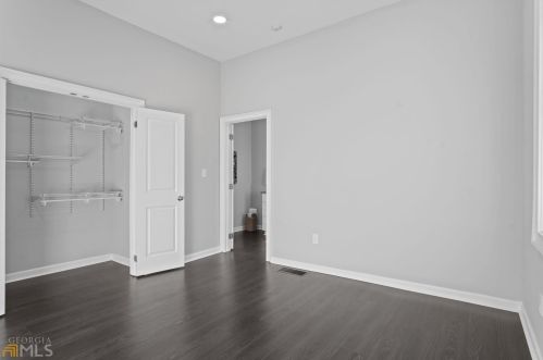 1394 Metropolitan Pkwy, Atlanta GA  30310-4451 exterior
