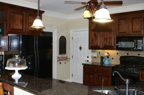 1051 Shoal Creek Ct, Reynolds Plantation, GA 30642-3499