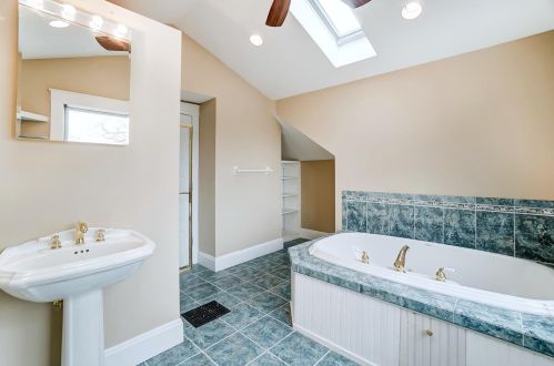 1341 Duncan Ave, Cincinnati OH 45208-2313 exterior