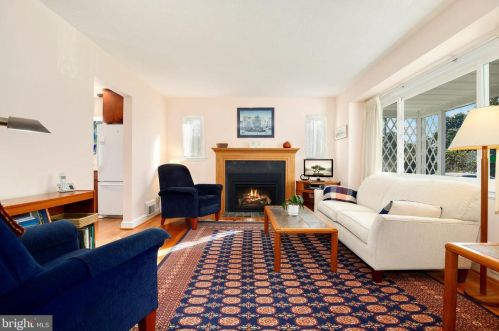 2303 Darrow St, Silver Spring MD 20902-4918 exterior