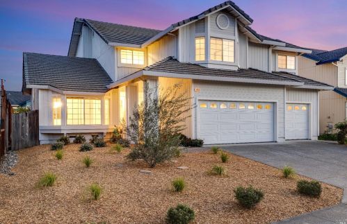 498 Equity Ct, Windsor, CA 95492-7969