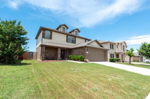 4113 Mantis St, Fort Worth, TX 76106-3287