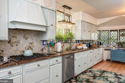 585 Warwick Rd, Haddonfield NJ 08033-3845 exterior