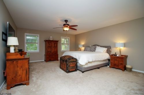 7 Wooded Hl Ln, Dover NJ  07869-3821 exterior