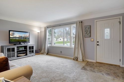 851 7 Ave, Saint Paul MN  55112-2715 exterior