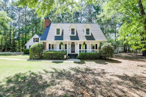 19 Inland Ct, Newnan, GA 30263-5936