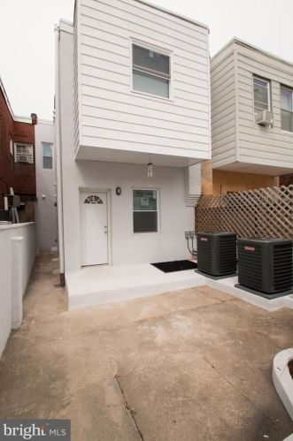 2437 13 St, Philadelphia PA  19107-5615 exterior