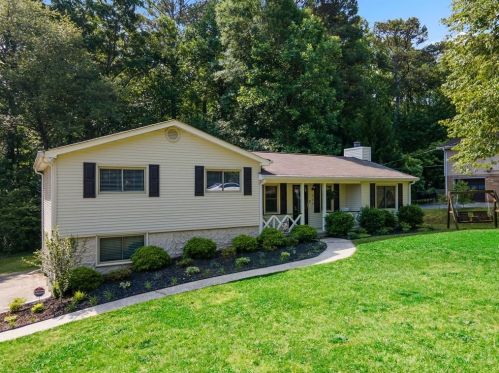 523 Rivercrest Dr, Holly Springs, GA 30188-4224