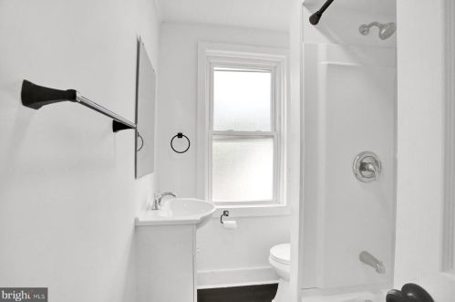 509 Ruby St, Lancaster PA  17603-5016 exterior