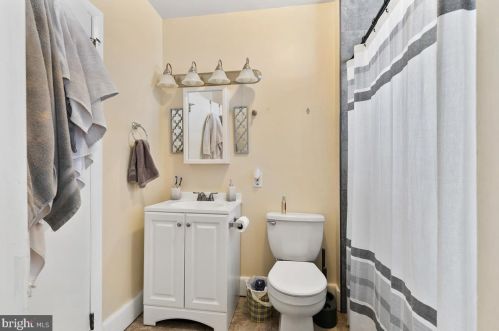 138 Lemon St, Lancaster PA 17602-4918 exterior