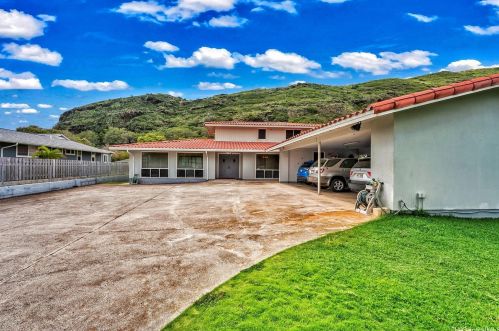 248 Elelupe Rd, Honolulu HI  96821-2209 exterior