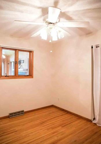15720 7th Ave, Minneapolis MN  55447-3715 exterior