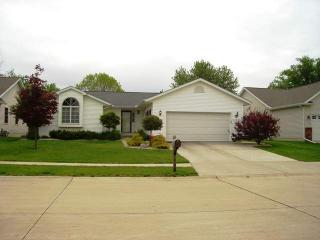 1921 13th St, Silvis, IL 61282-2018